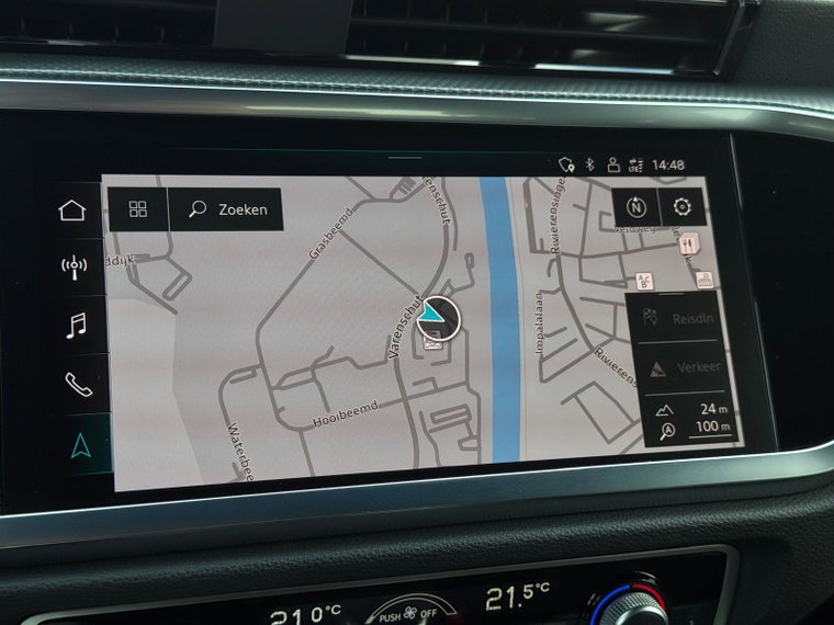Vehicle Image 25