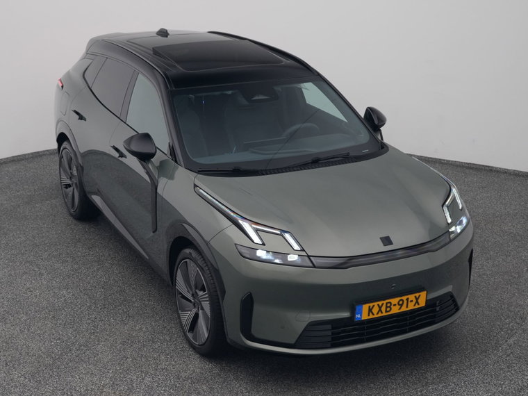 Vehicle Image 24