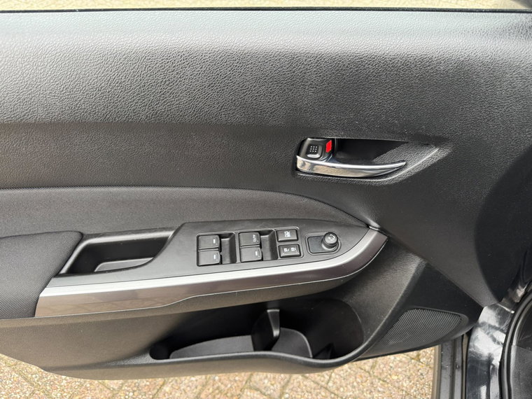 Vehicle Image 26