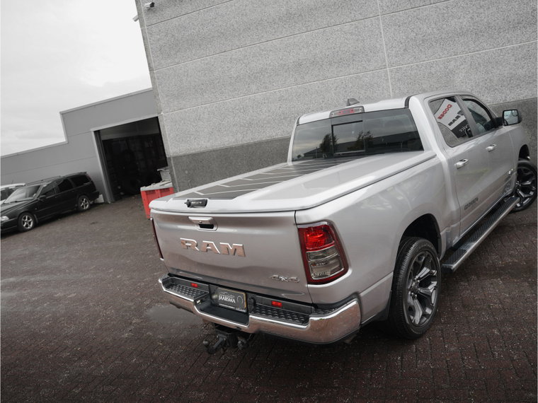 Vehicle Image 24