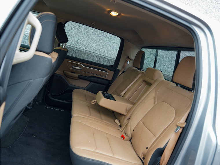 Vehicle Image 35