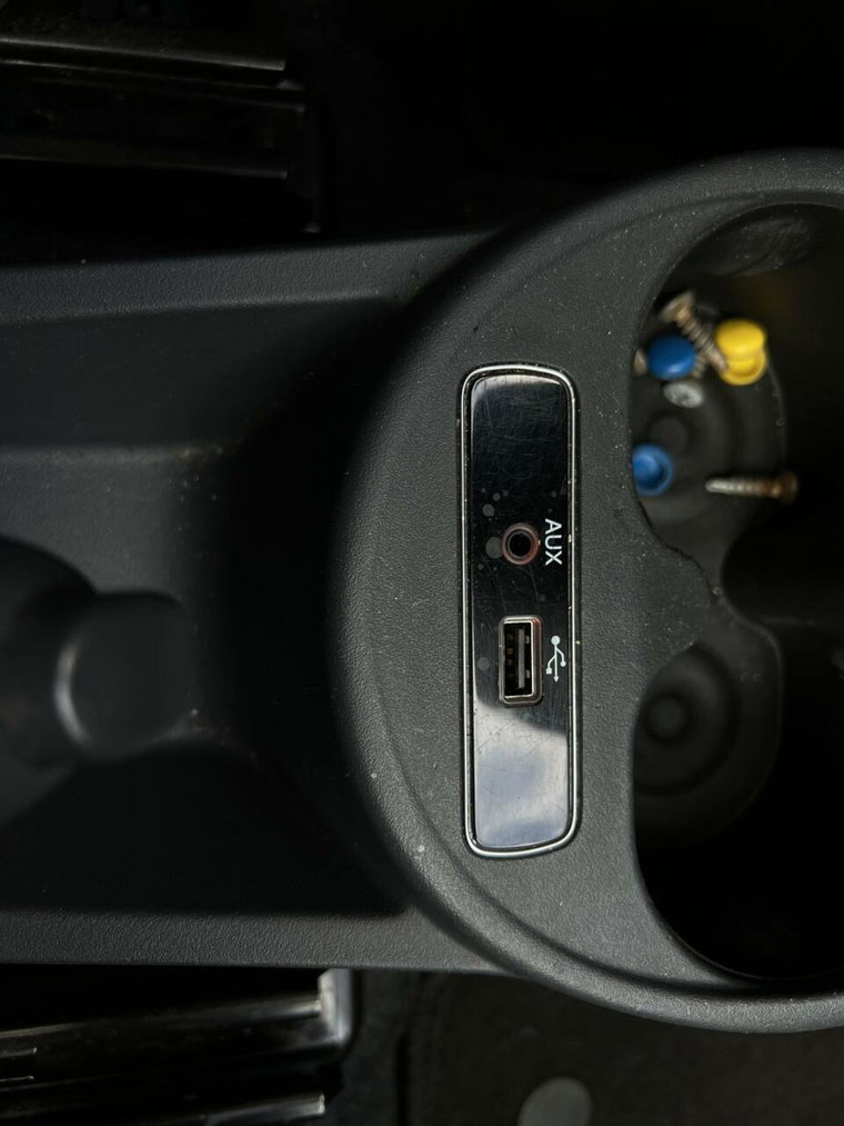 Vehicle Image 22