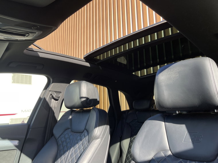 Vehicle Image 23
