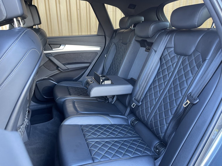 Vehicle Image 36