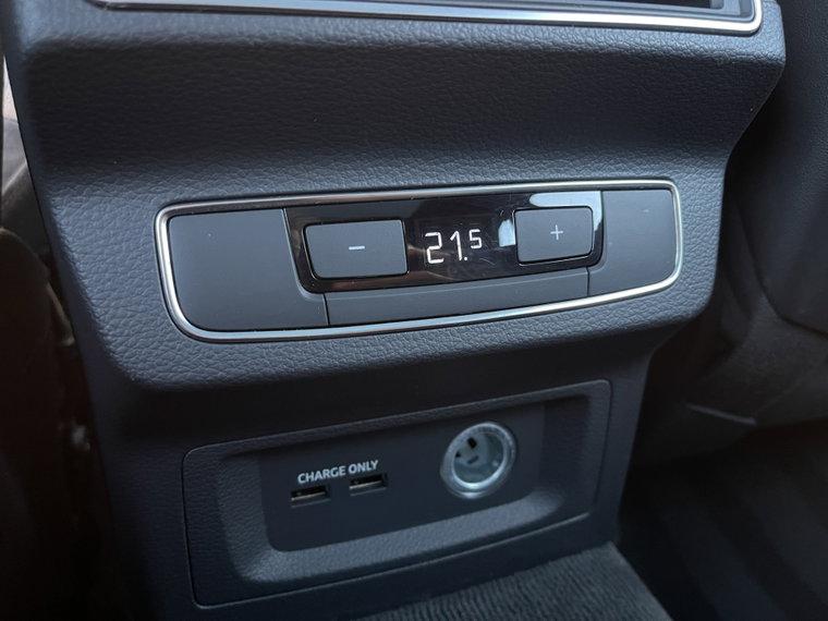 Vehicle Image 38