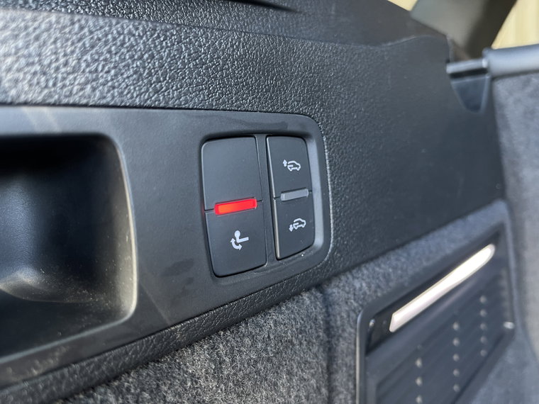Vehicle Image 40
