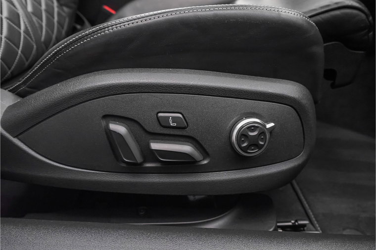 Vehicle Image 48