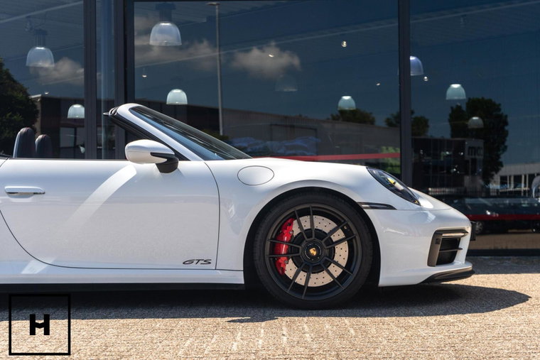 Vehicle Image 28