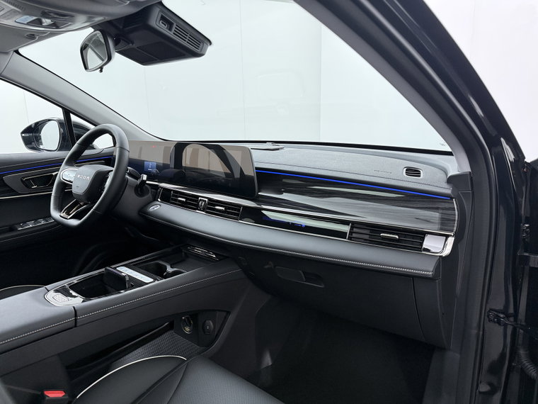 Vehicle Image 39