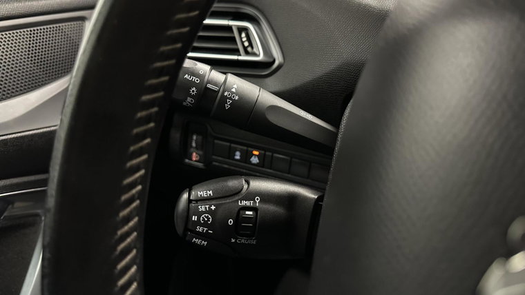 Vehicle Image 26