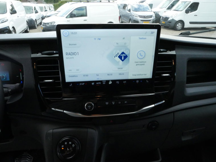 Vehicle Image 16