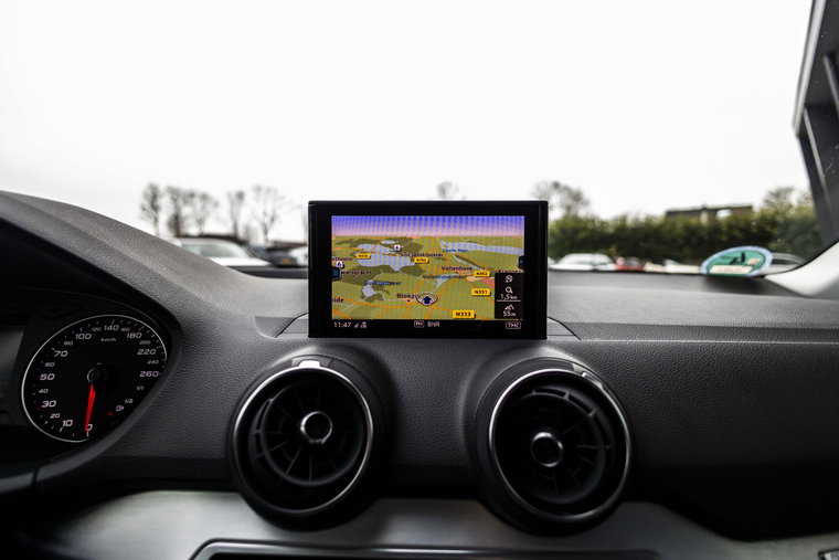 Vehicle Image 25