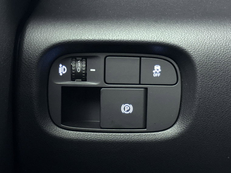 Vehicle Image 28