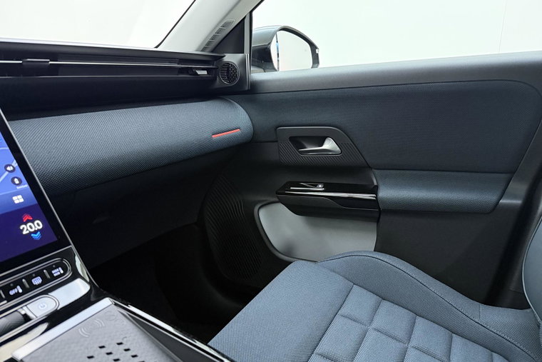 Vehicle Image 33