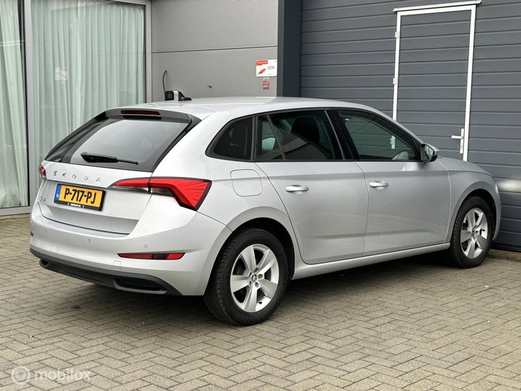 Vehicle Image 28