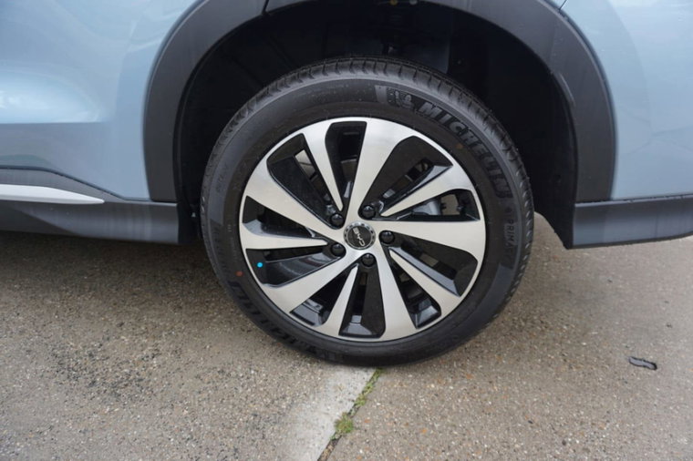 Vehicle Image 11