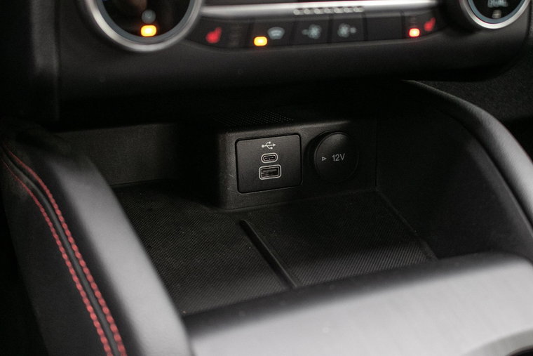 Vehicle Image 24