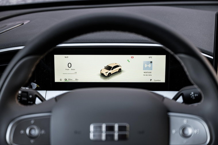 Vehicle Image 12