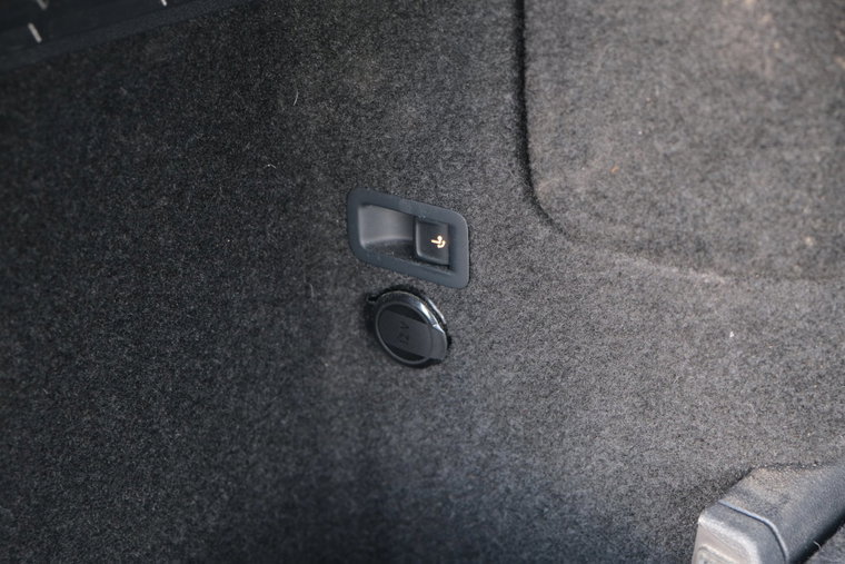 Vehicle Image 37