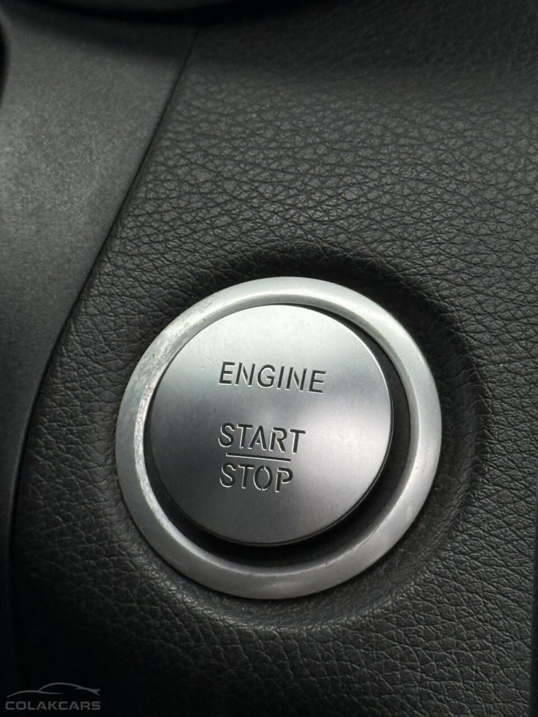 Vehicle Image 28