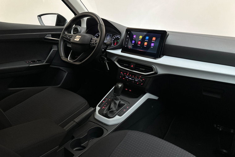 Vehicle Image 13