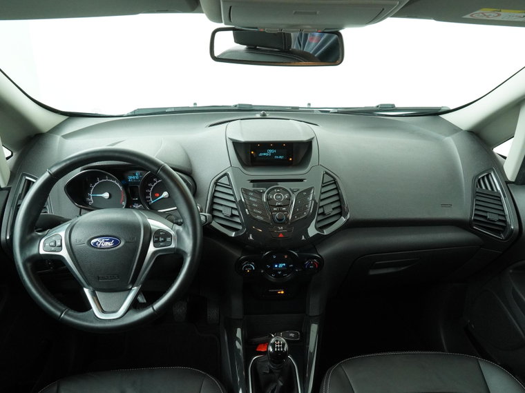 Vehicle Image 12
