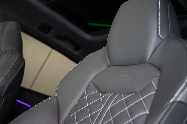Vehicle Image 35