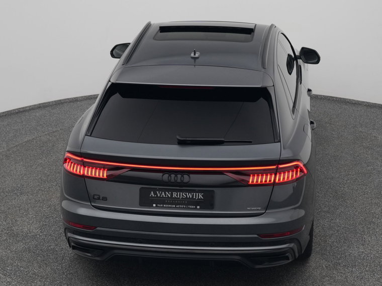 Vehicle Image 28
