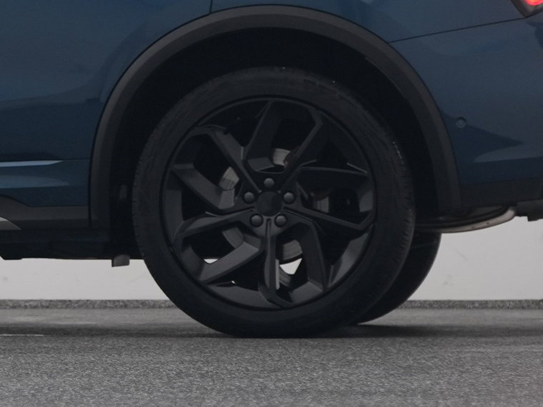 Vehicle Image 40