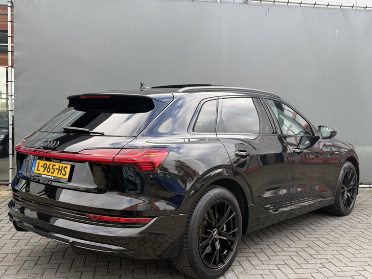 Vehicle Image 40