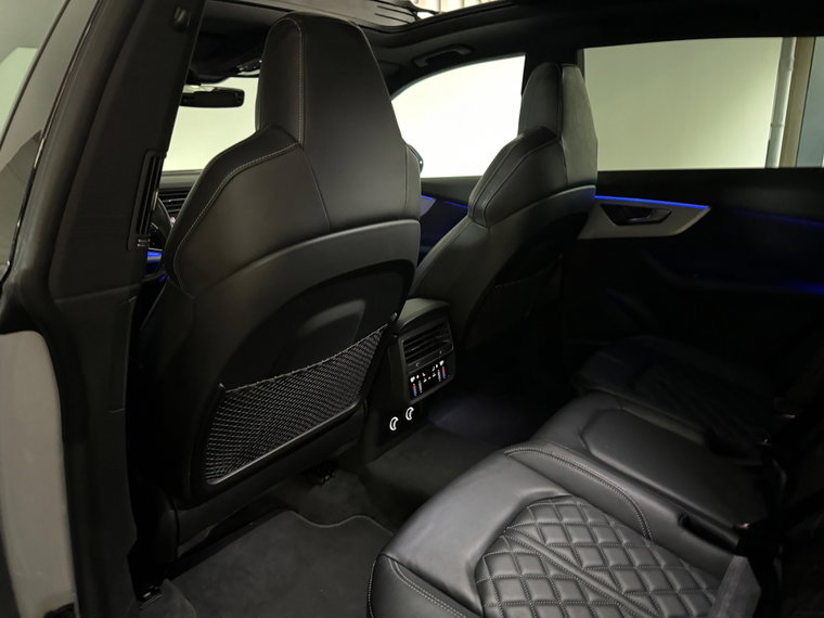 Vehicle Image 38