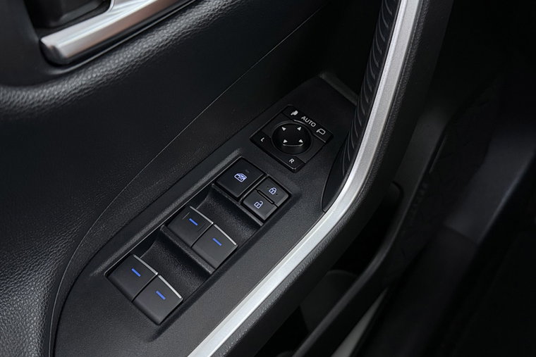 Vehicle Image 35