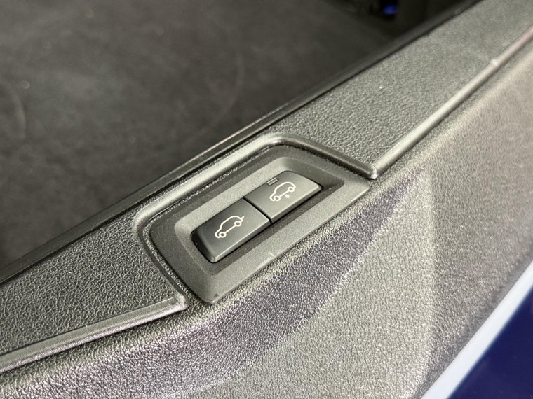Vehicle Image 40