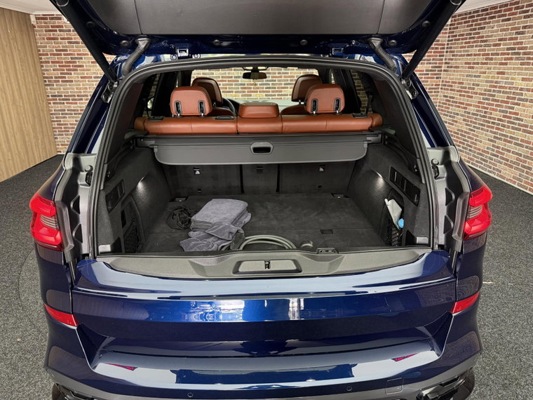 Vehicle Image 41