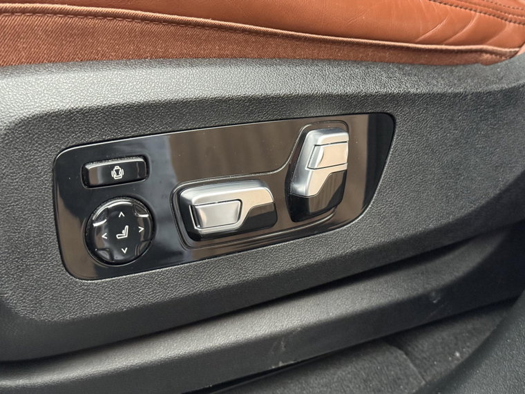 Vehicle Image 45