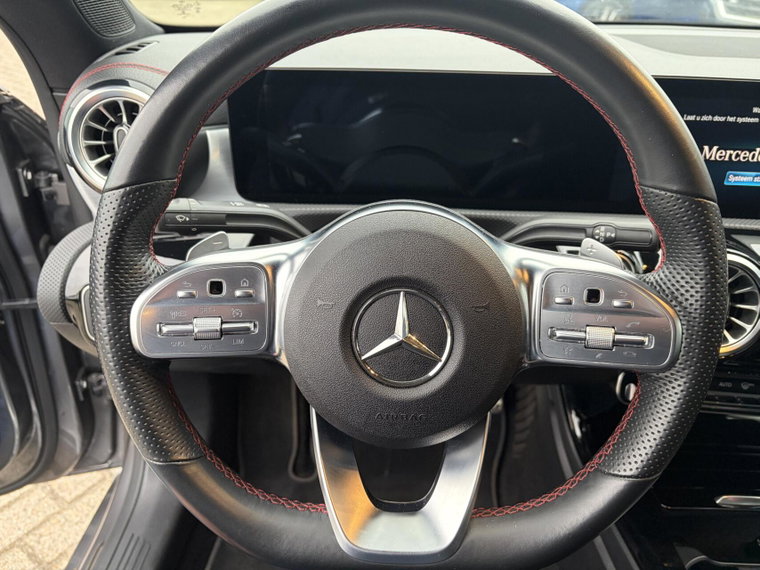 Vehicle Image 27