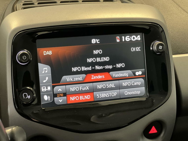 Vehicle Image 16