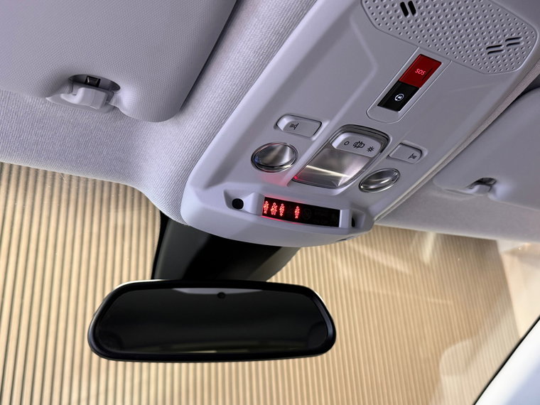 Vehicle Image 35