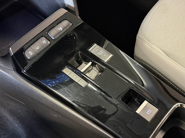 Vehicle Image 38
