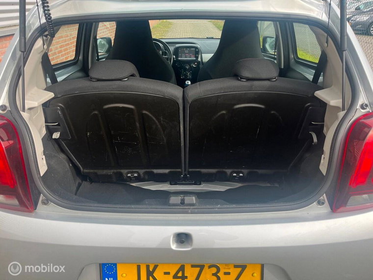 Vehicle Image 11