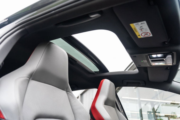 Vehicle Image 28