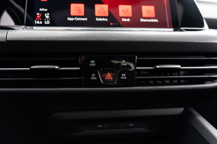 Vehicle Image 48