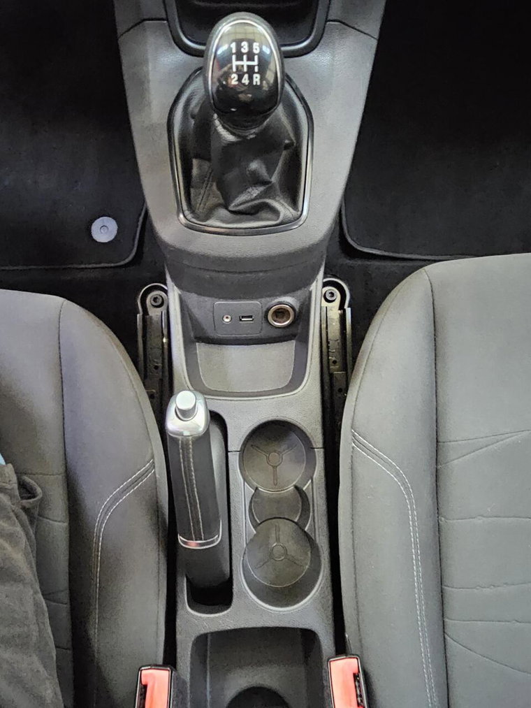 Vehicle Image 19