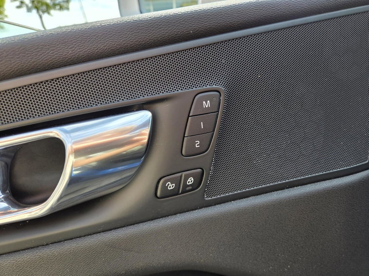 Vehicle Image 40
