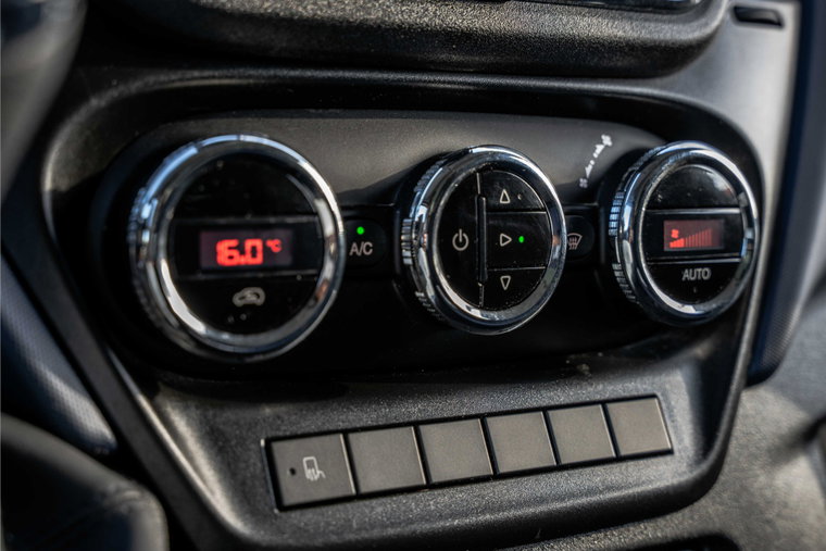Vehicle Image 21
