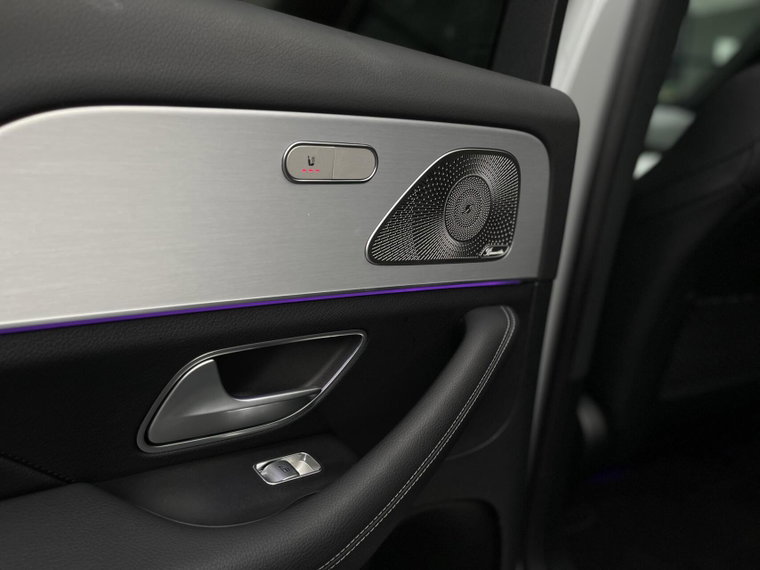 Vehicle Image 38