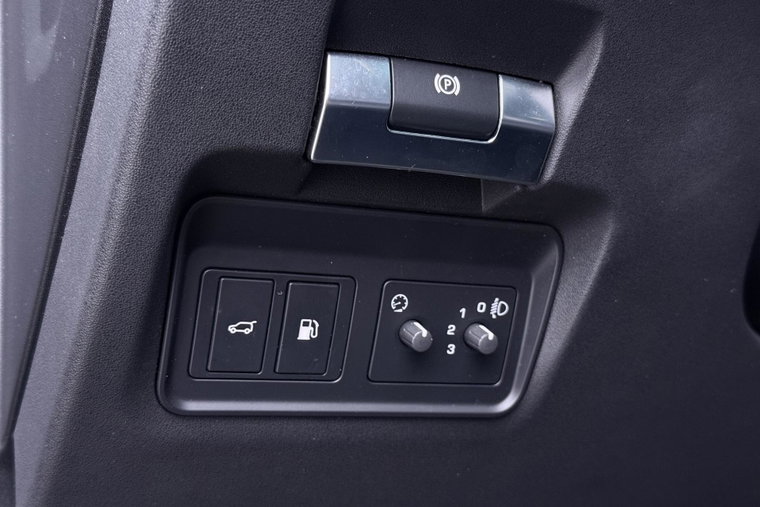 Vehicle Image 40