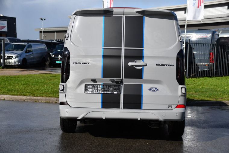 Vehicle Image 36