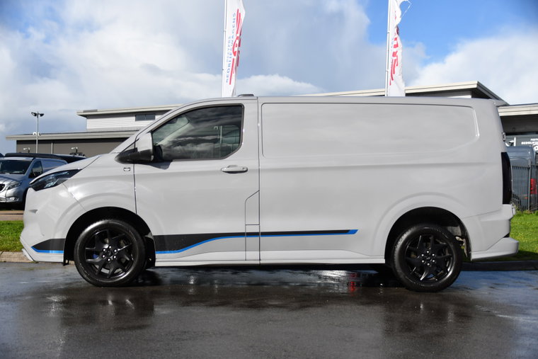 Vehicle Image 8