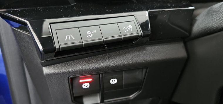 Vehicle Image 38
